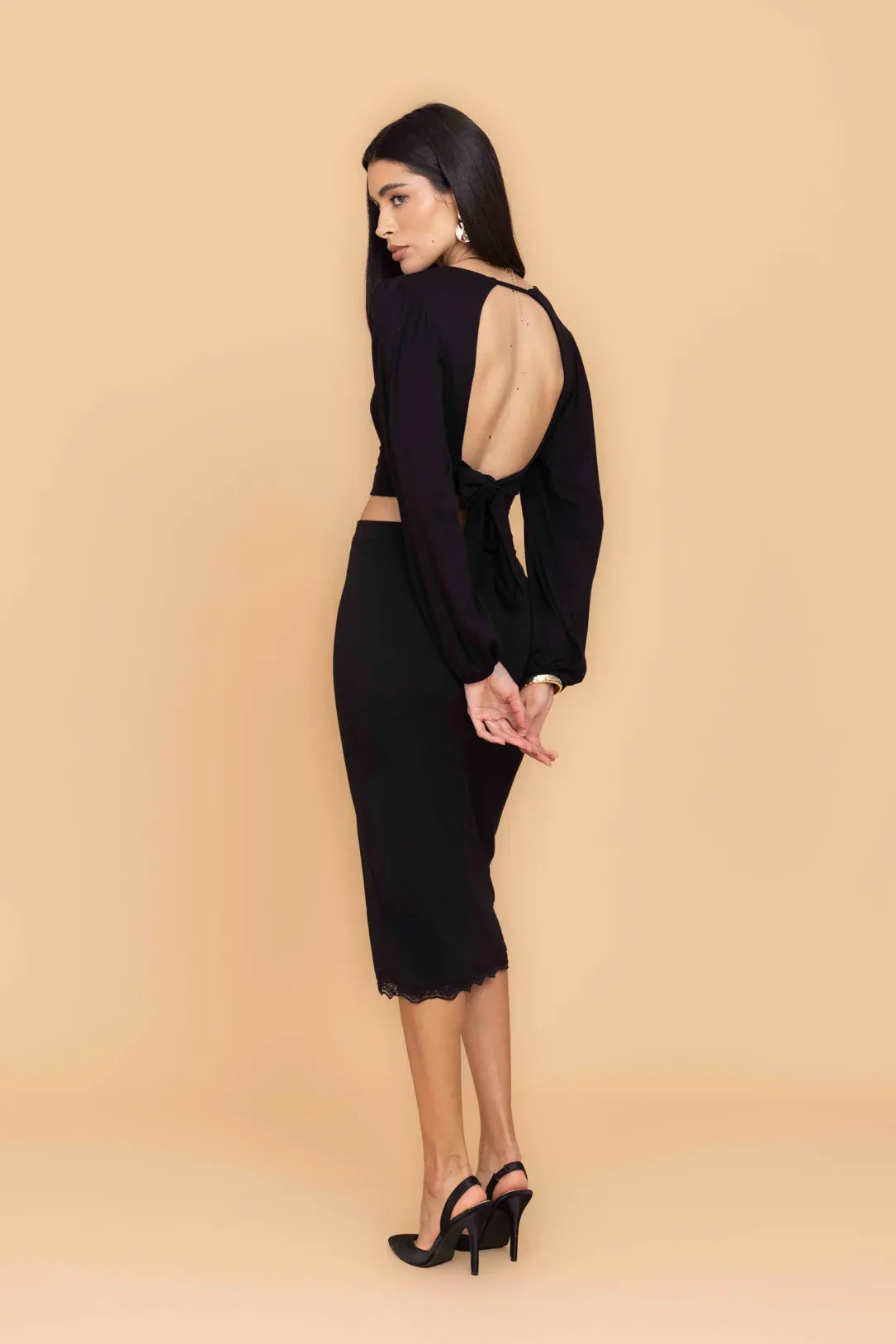 CRISSY Black Long Sleeve Backless Top