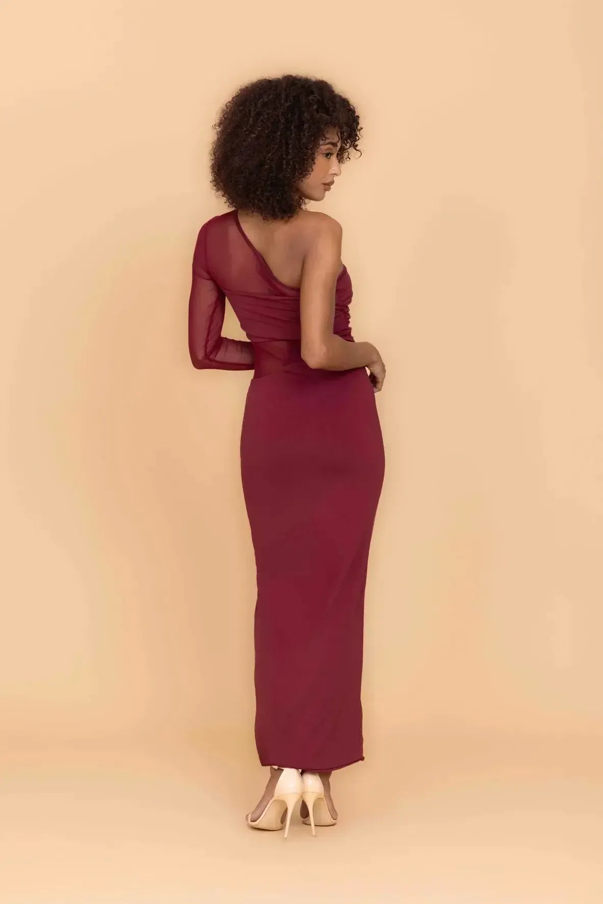 SOLADA Wine One Sleeve Maxi Dress